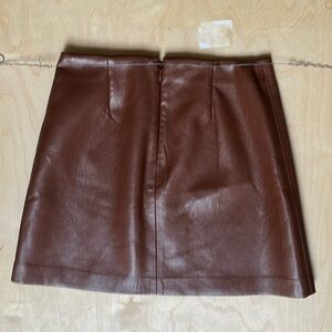 NWOT Aritzia’s Sunday best brown leather mini skirt with side slit Size 2